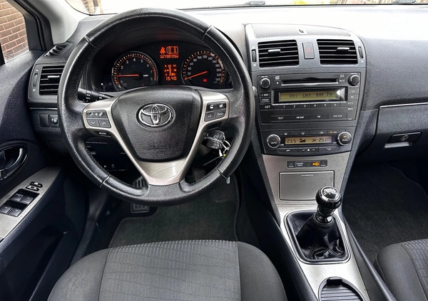 Toyota Avensis cena 28999 przebieg: 198700, rok produkcji 2009 z Kock małe 379